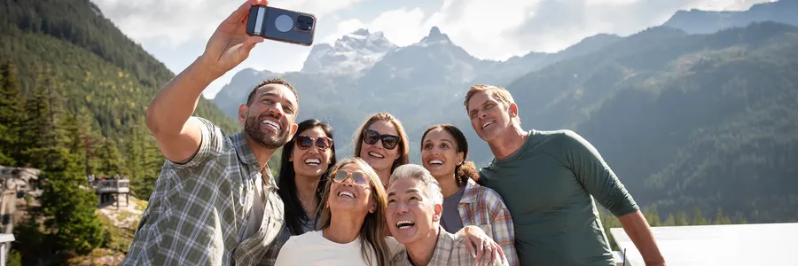 Globus_Homepage_Header_selfie.jpg