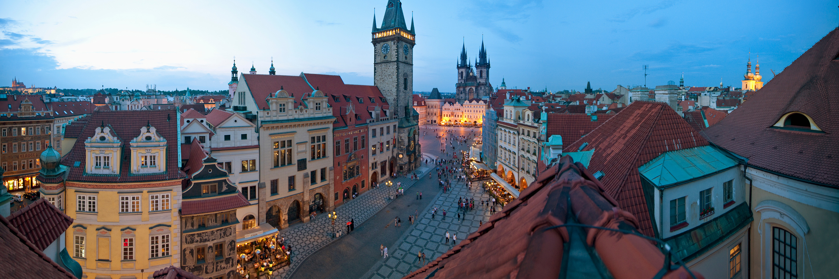 Festive Season in the Heart of Germany with 2 Nights in Prague
