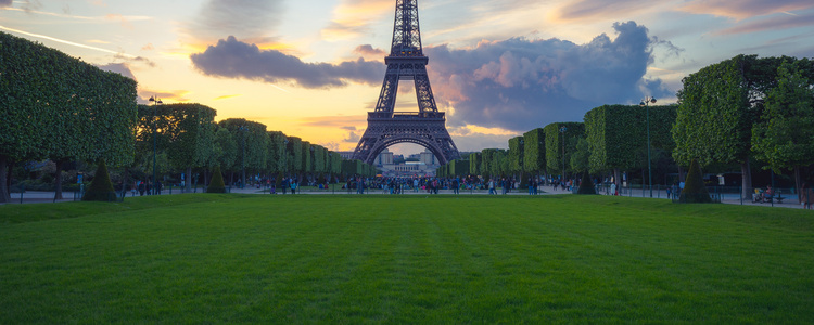Active & Discovery on the Rhône with 2 Nights in Paris (Southbound)